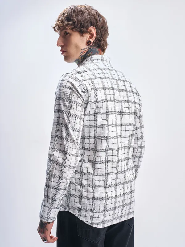 Highlander Men White Checked Relaxed Fit Casual Shirt