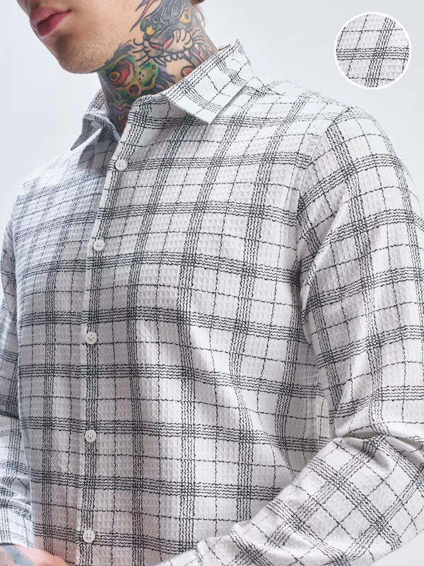 Highlander Men White Checked Relaxed Fit Casual Shirt