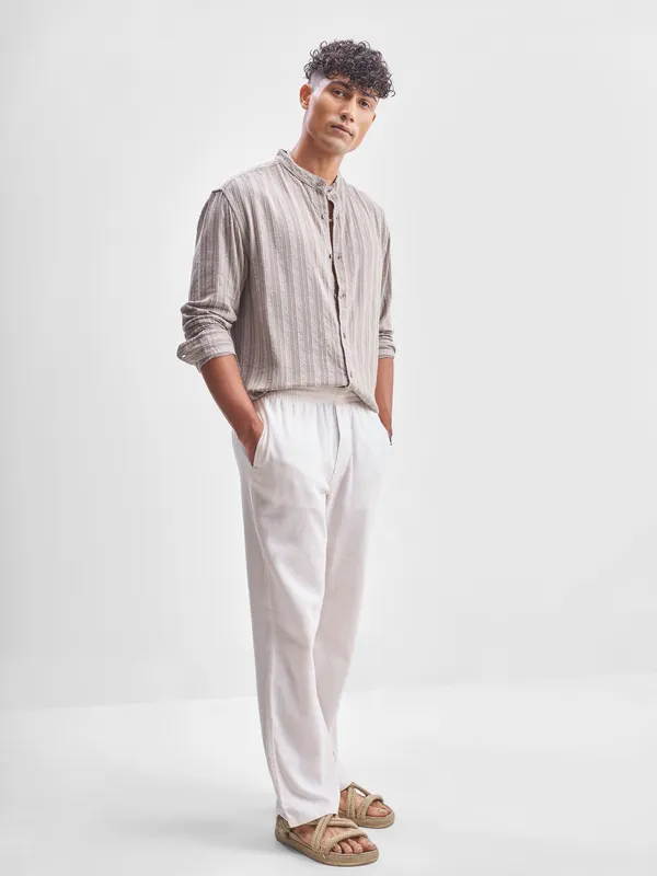 Highlander Men Lavender Striped Relaxed Fit Casual Shirt