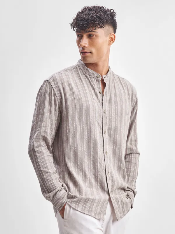Highlander Men Lavender Striped Relaxed Fit Casual Shirt