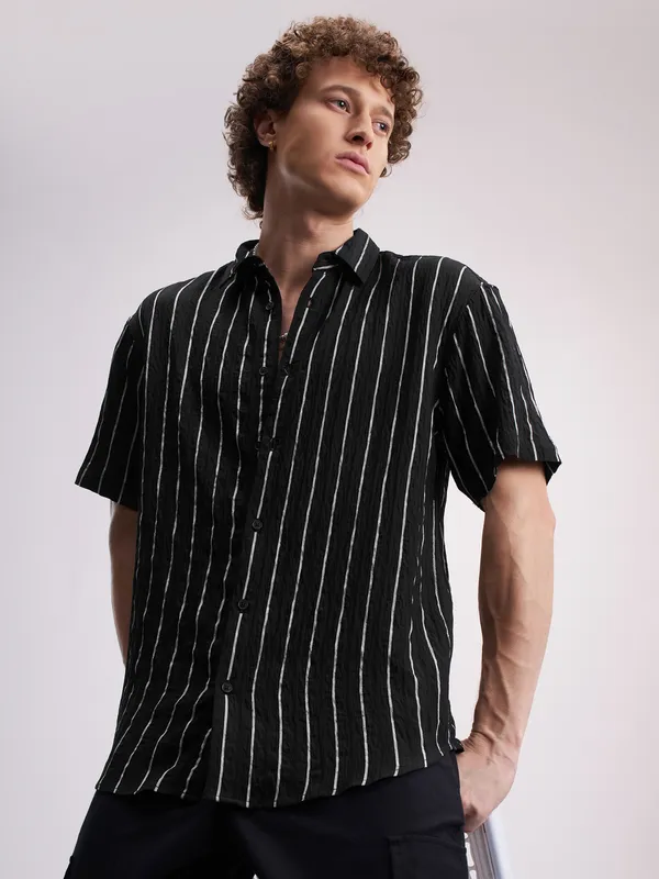 Highlander Men Black Striped Relaxed Fit Casual Shirt