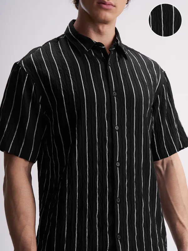 Highlander Men Black Striped Relaxed Fit Casual Shirt