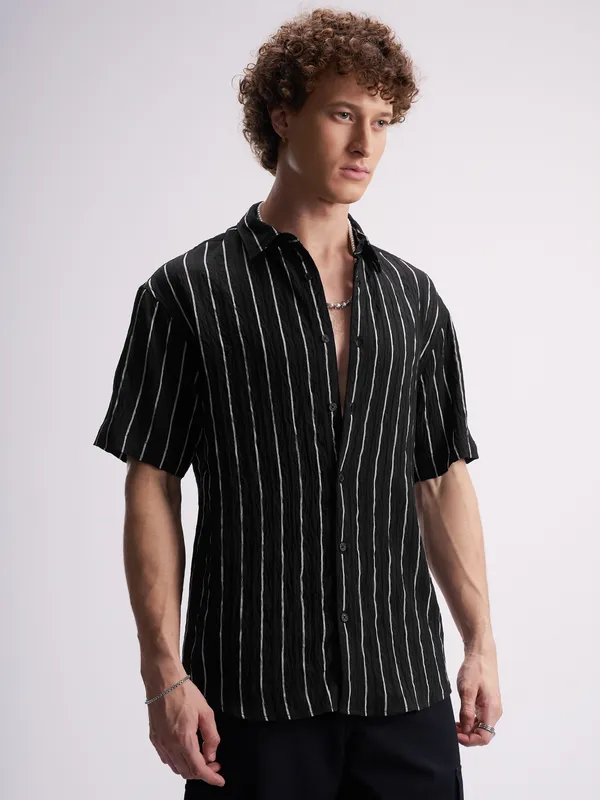 Highlander Men Black Striped Relaxed Fit Casual Shirt