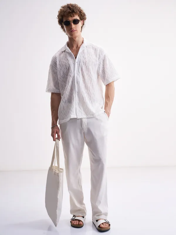 Highlander Men White Self Design Relaxed Fit Casual Shirt