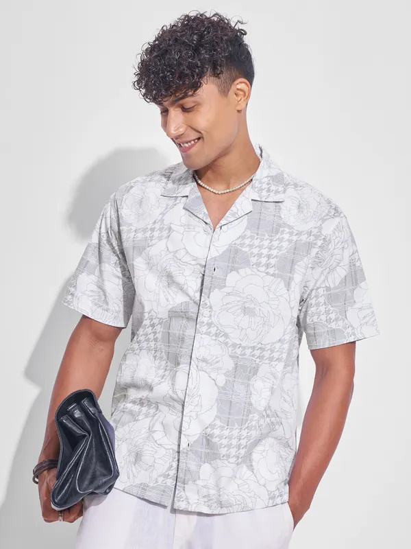 Highlander Men Grey Printed Relaxed Fit Casual Shirt