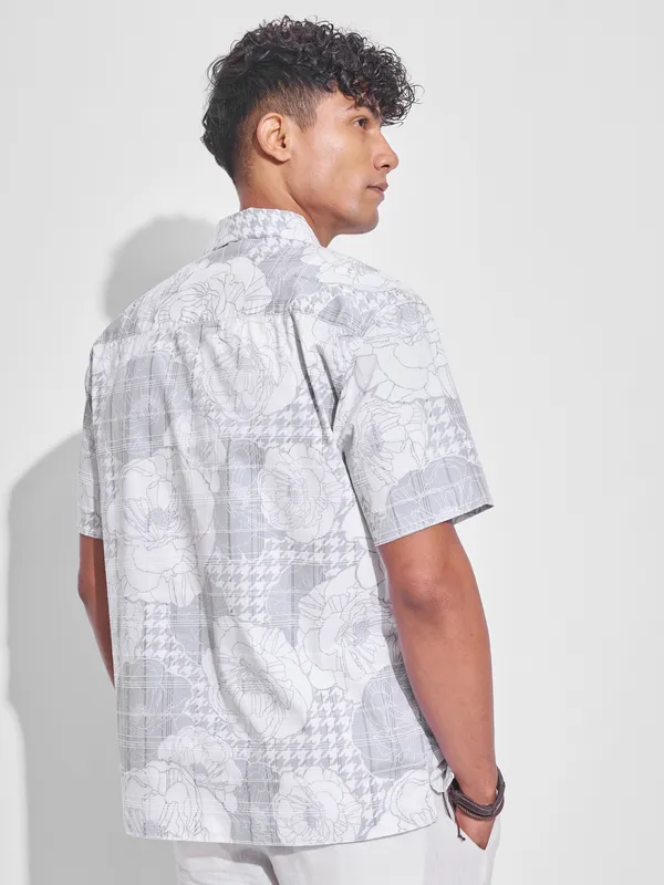 Highlander Men Grey Printed Relaxed Fit Casual Shirt