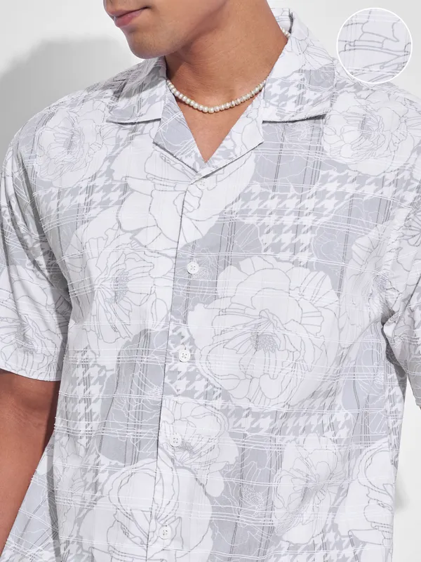 Highlander Men Grey Printed Relaxed Fit Casual Shirt