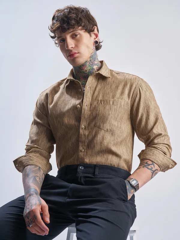 Men Relaxed Fit Casual Shirt