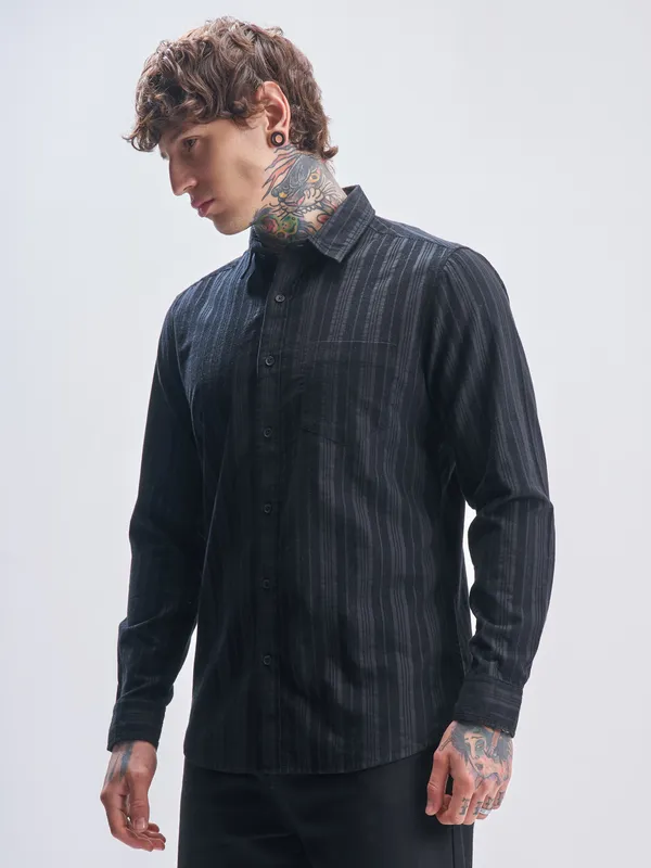 Men Slim Fit Casual Shirt