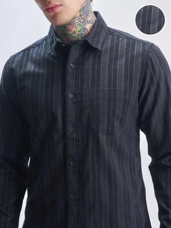 Men Slim Fit Casual Shirt