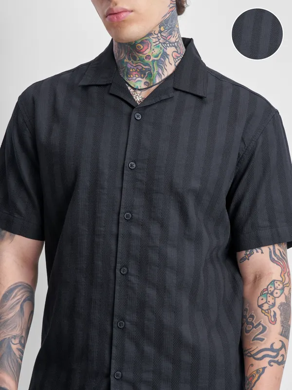 Highlander Men Black Self Design Relaxed Fit Casual Shirt