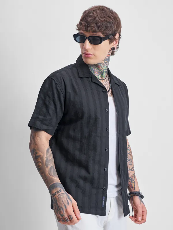 Highlander Men Black Self Design Relaxed Fit Casual Shirt