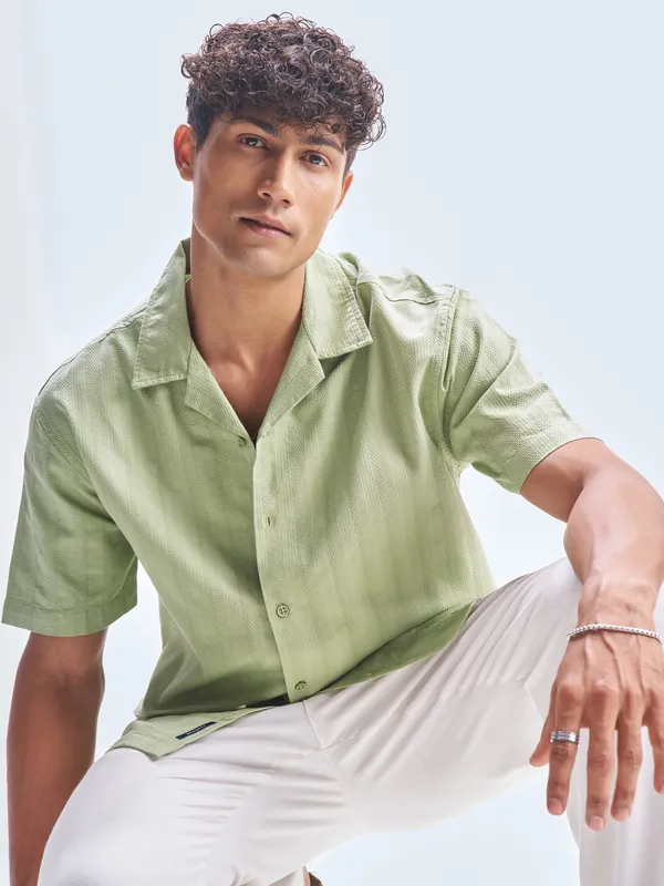 Highlander Men Green Self Design Relaxed Fit Casual Shirt