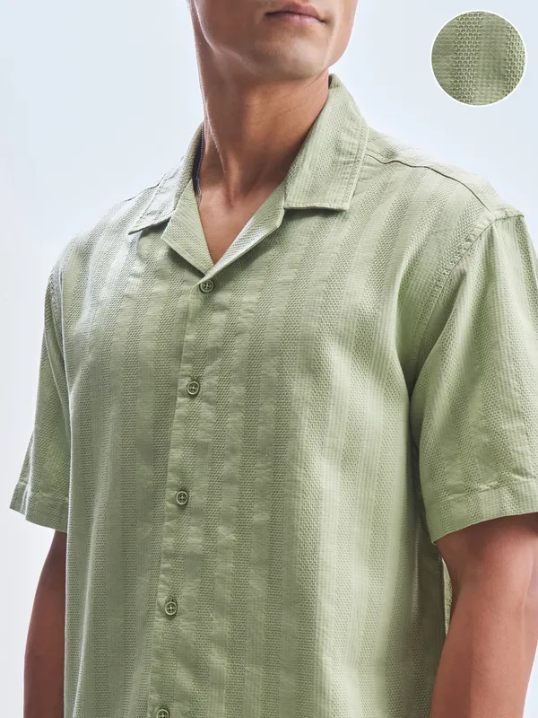 Highlander Men Green Self Design Relaxed Fit Casual Shirt