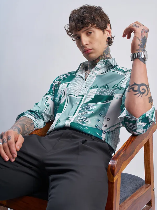 Highlander Men Off White Printed Slim Fit Casual Shirt