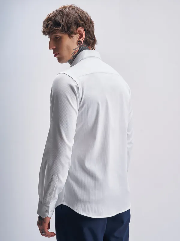 Highlander Men White Self Design Slim Fit Casual Shirt