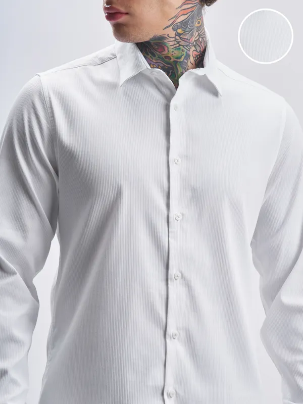Highlander Men White Self Design Slim Fit Casual Shirt