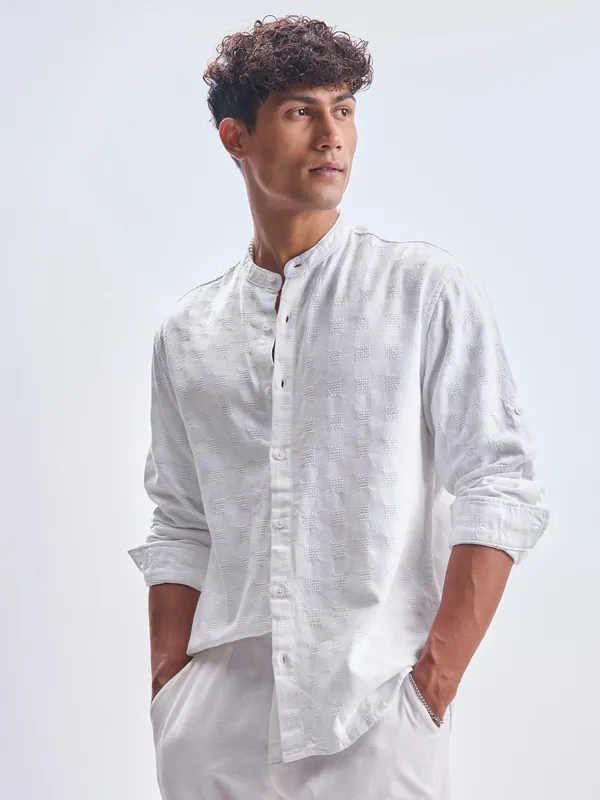 Highlander Men White Self Design Relaxed Fit Casual Shirt