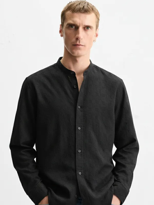 Highlander Men Black Self Design Relaxed Fit Casual Shirt