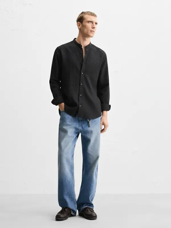 Highlander Men Black Self Design Relaxed Fit Casual Shirt