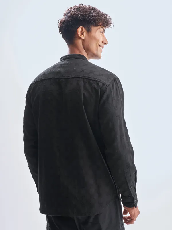 Highlander Men Black Self Design Relaxed Fit Casual Shirt