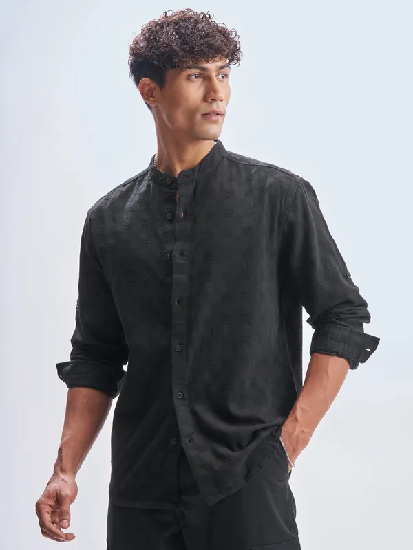 Highlander Men Black Self Design Relaxed Fit Casual Shirt