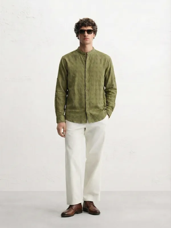 Highlander Men Green Self Design Relaxed Fit Casual Shirt