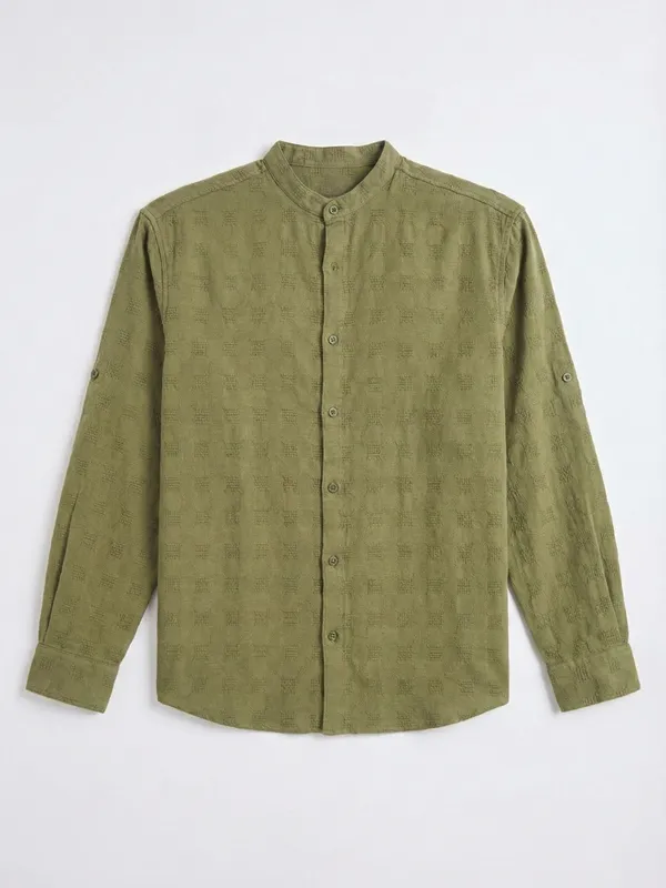 Highlander Men Green Self Design Relaxed Fit Casual Shirt