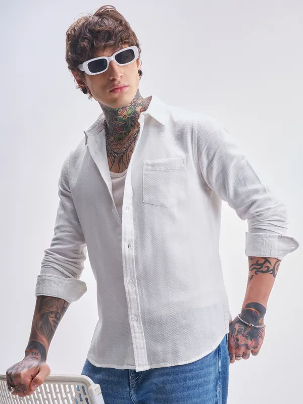 Highlander Men White Self Design Slim Fit Casual Shirt