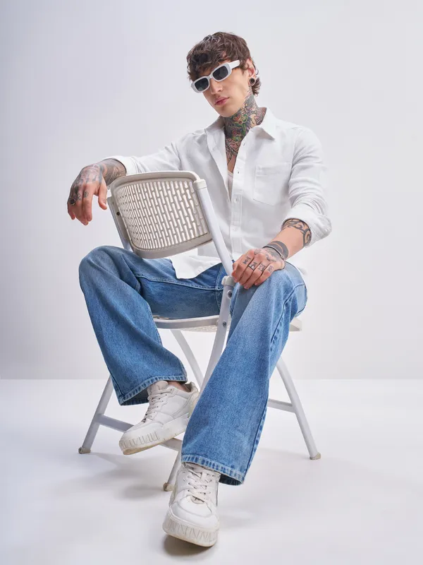 Highlander Men White Self Design Slim Fit Casual Shirt