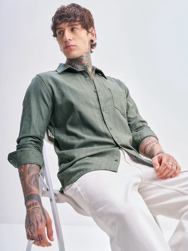Highlander Men Green Self Design Slim Fit Casual Shirt