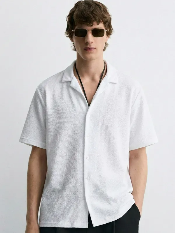 Highlander Men White Self Design Relaxed Fit Casual Shirt