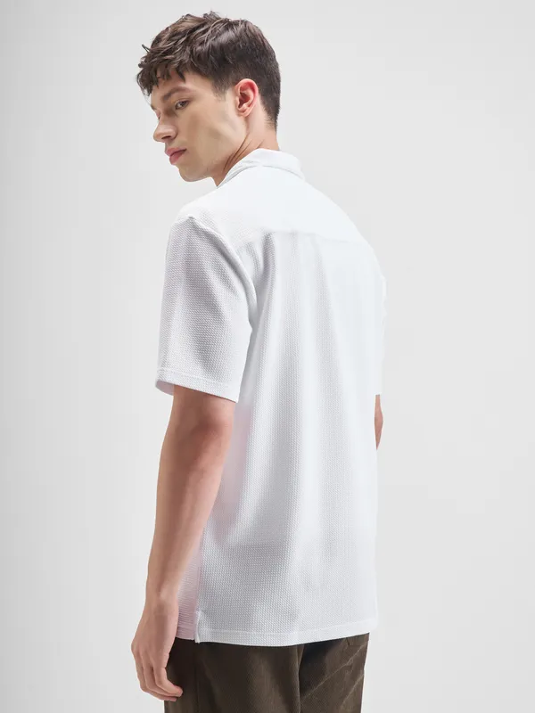 Highlander Men White Self Design Relaxed Fit Casual Shirt