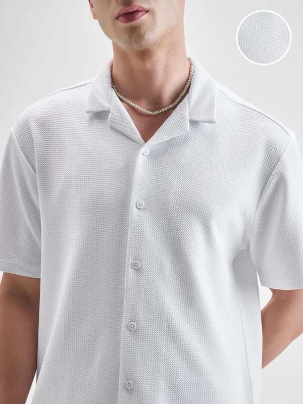 Highlander Men White Self Design Relaxed Fit Casual Shirt