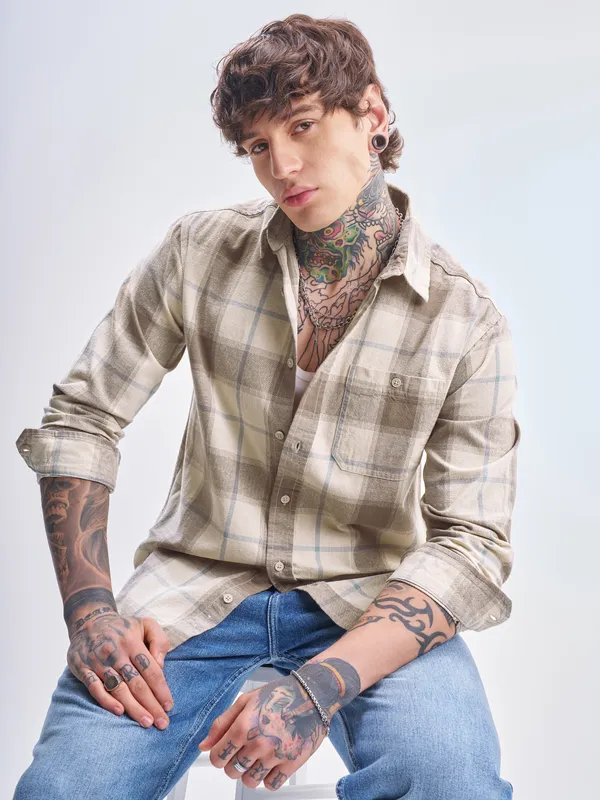 Highlander Men Brown Checked Relaxed Fit Casual Shirt