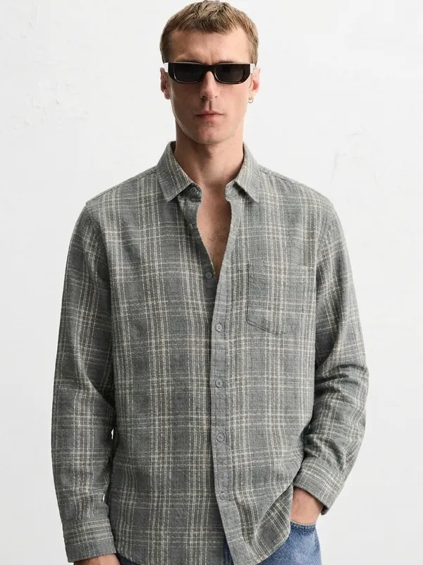 Highlander Men Blue Checked Slim Fit Casual Shirt