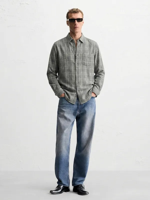 Highlander Men Blue Checked Slim Fit Casual Shirt