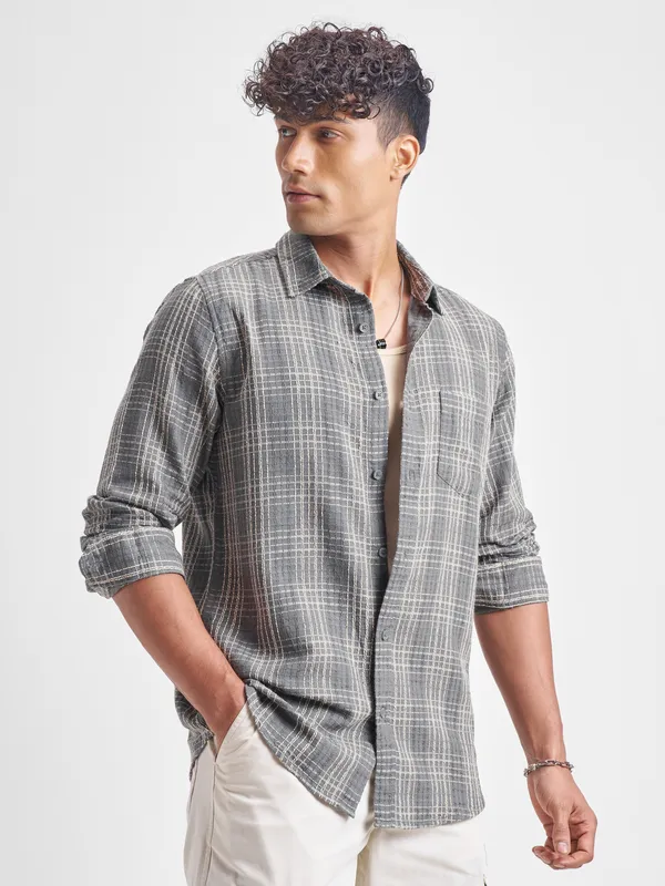 Highlander Men Grey Checked Slim Fit Casual Shirt