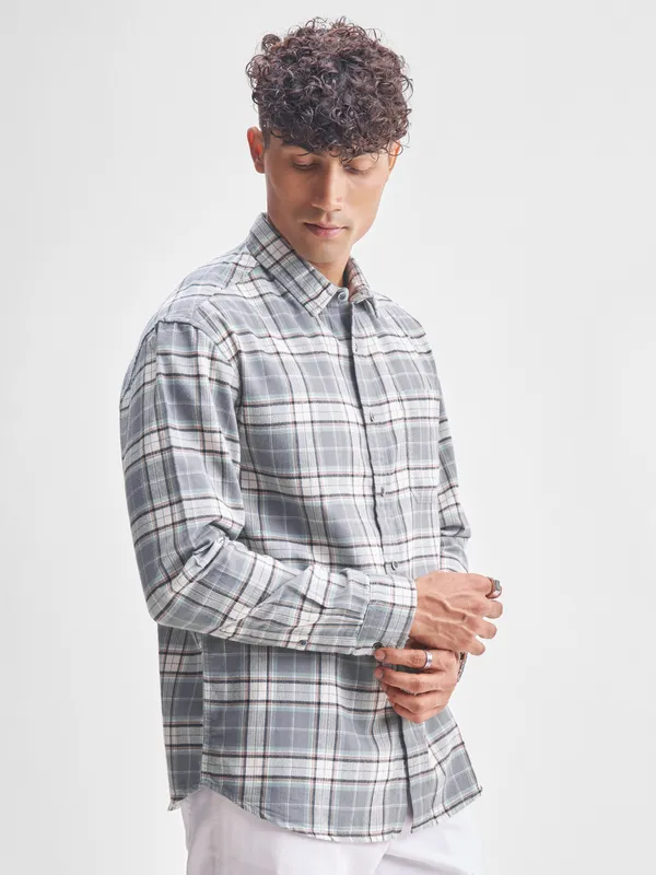 Highlander Men Grey Checked Relaxed Fit Casual Shirt