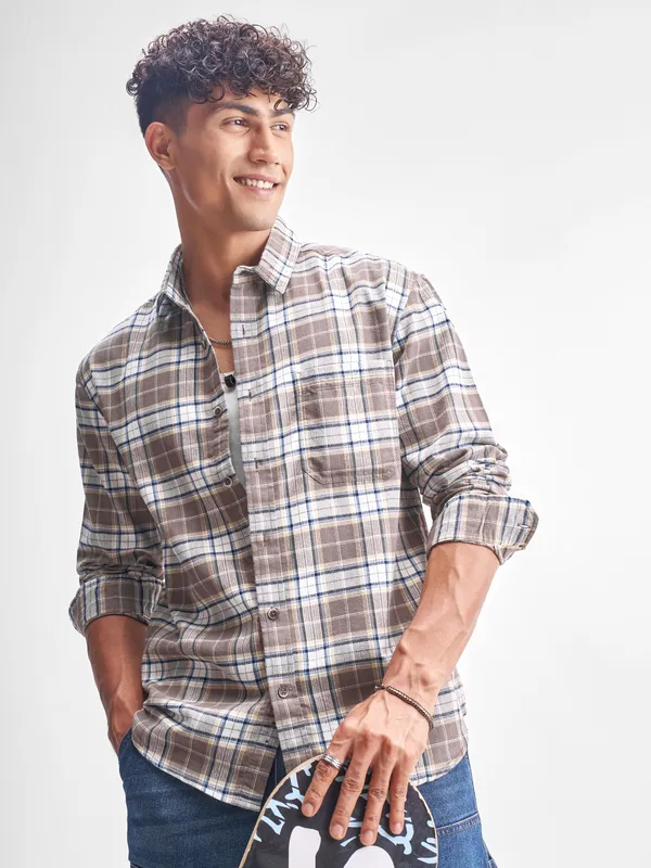 Highlander Men Beige Checked Relaxed Fit Casual Shirt