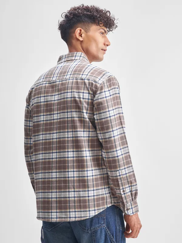 Highlander Men Beige Checked Relaxed Fit Casual Shirt