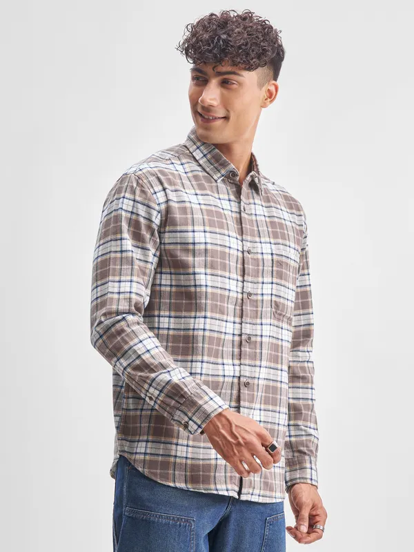 Highlander Men Beige Checked Relaxed Fit Casual Shirt