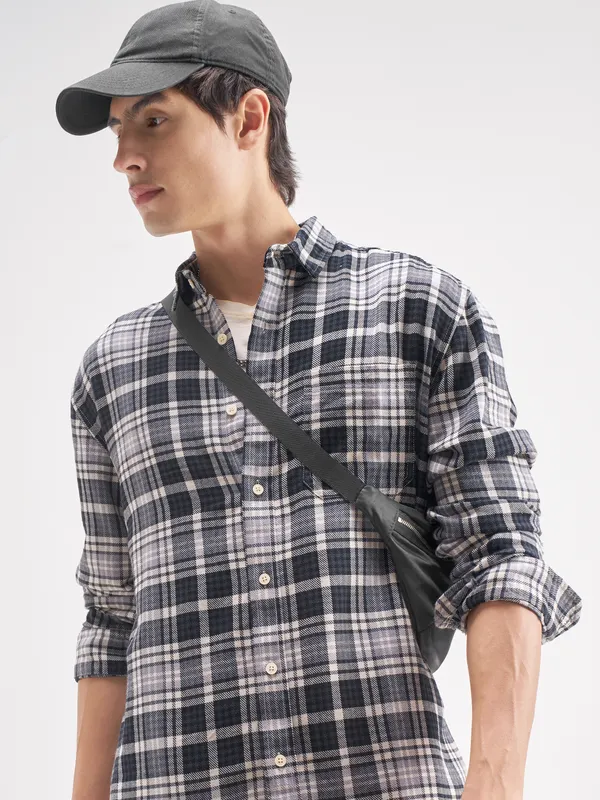 Highlander Men Charcoal Checked Regular Fit Casual Shirt