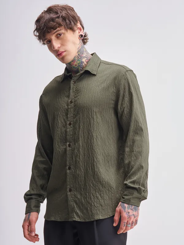 Highlander Men Olive Self Design Relaxed Fit Casual Shirt