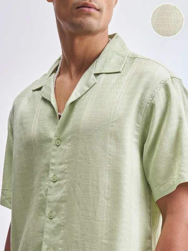 Highlander Men Green Self Design Relaxed Fit Casual Shirt