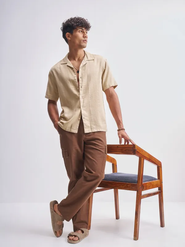 Highlander Men Beige Self Design Relaxed Fit Casual Shirt