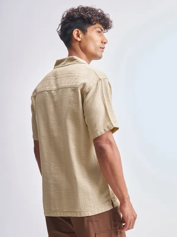 Highlander Men Beige Self Design Relaxed Fit Casual Shirt