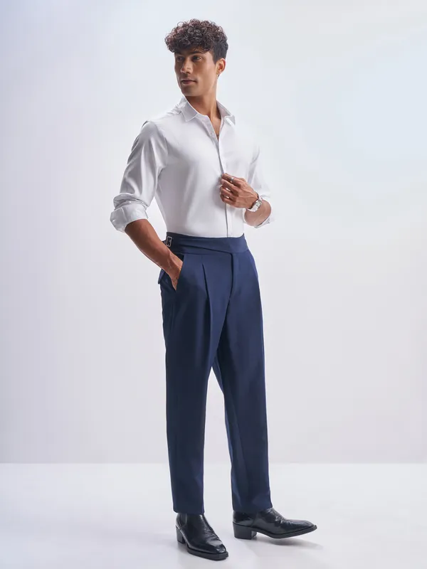 Highlander Men White Self Design Slim Fit Casual Shirt