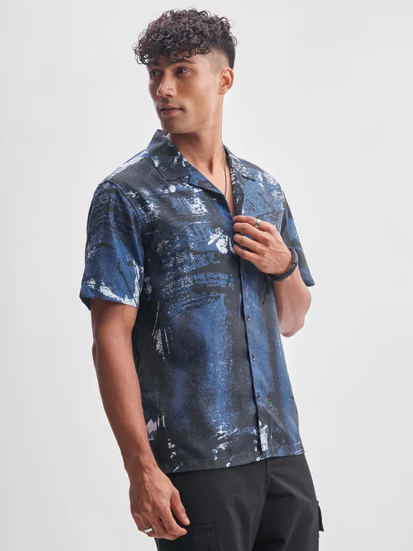 Men Relaxed Fit Casual Shirt