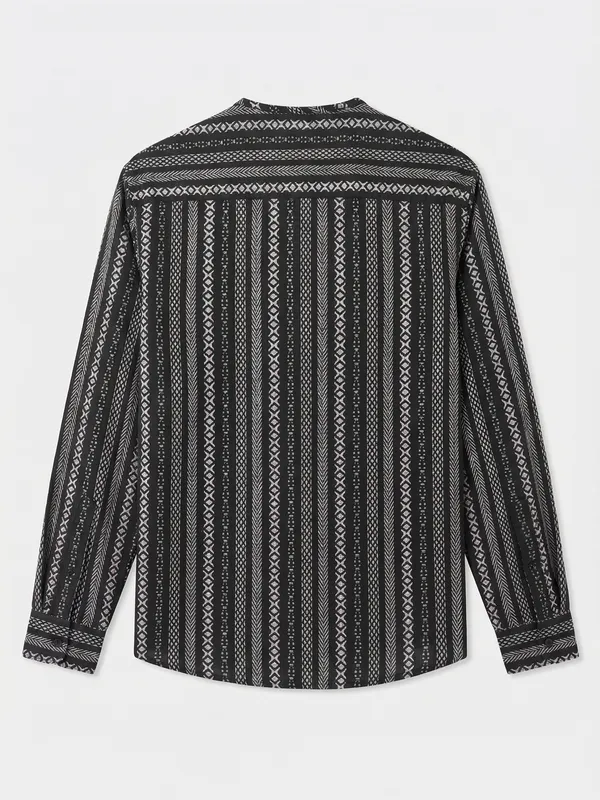 Highlander Men Navy Blue Striped Relaxed Fit Casual Shirt